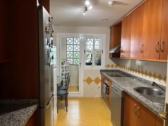 Golf House * מארבלה