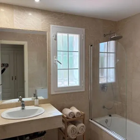 Golf House Апартаменты *