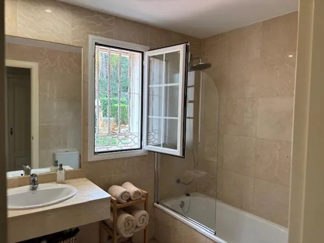 Апартаменти Golf House Марбелья