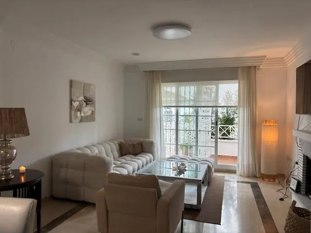 Golf House Апартаменти *