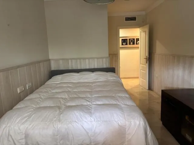 Golf House Апартаменти Марбелья