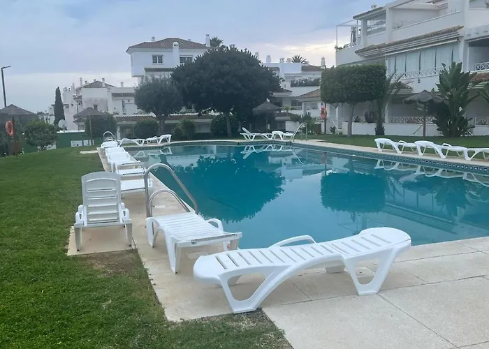 Апартаменти Golf House